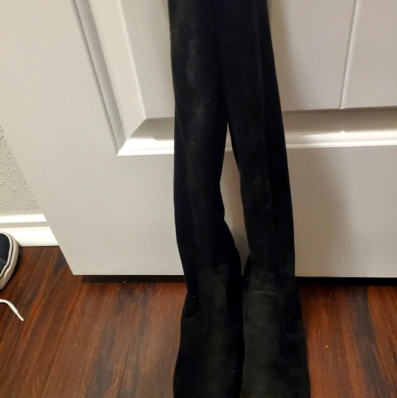 Over the knee boots - Picture 1 of 3